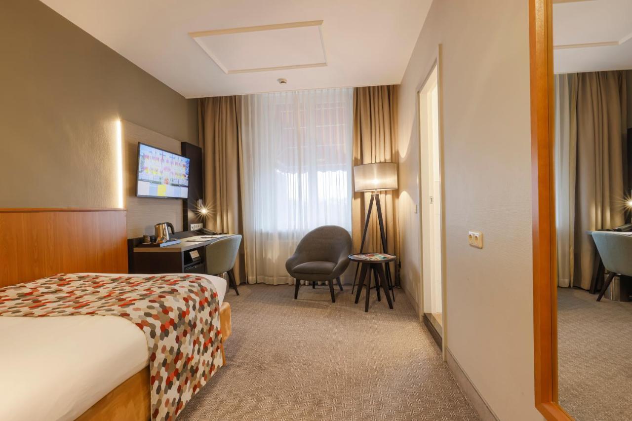 Bilderberg Grand Hotel Wientjes Zwolle  Bagian luar foto